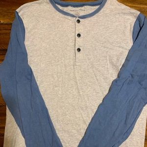 AE raglan style tee